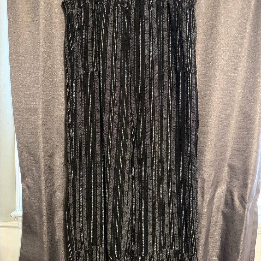 ⭐️ SOLD ⭐️ Time and Tru Black and Silver Striped Pants